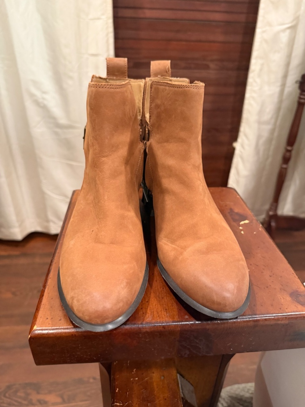 Vionic boots - Picture 2 of 5